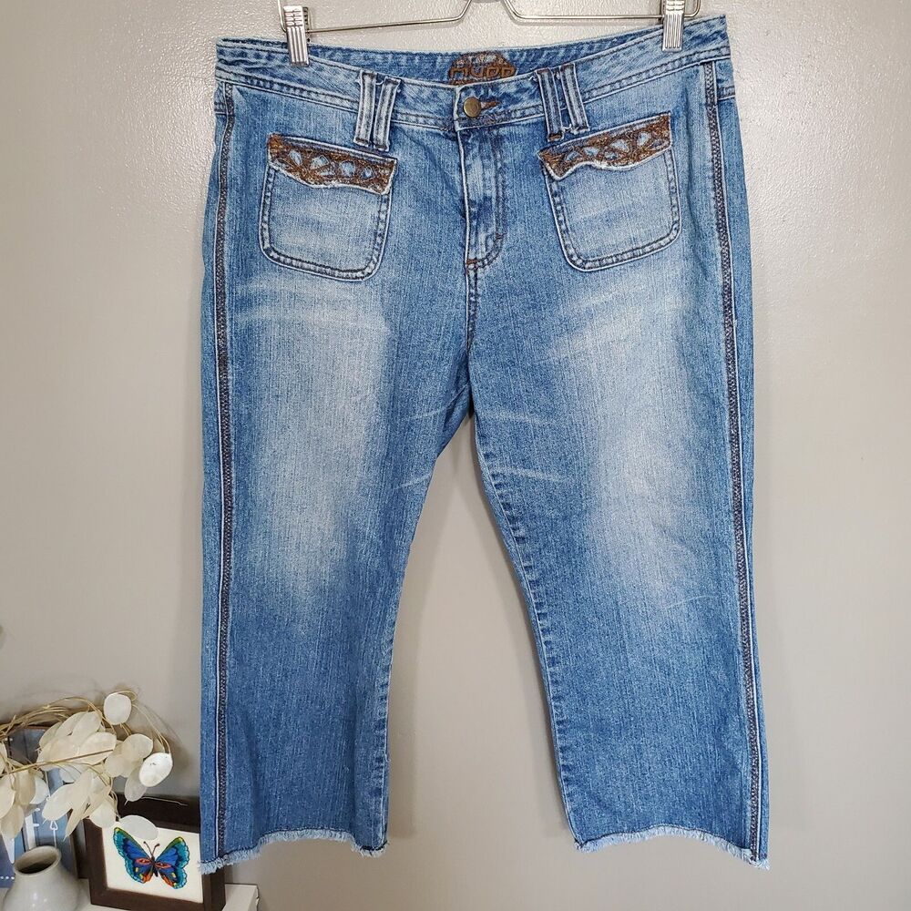 Vtg MUDD Capri Jeans Juniors Size 15 Blue Pockets Stitch Detail 4 Pocket Raw Hem